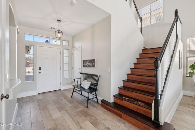 16639 W SAGUARO Lane, Surprise, AZ 85388