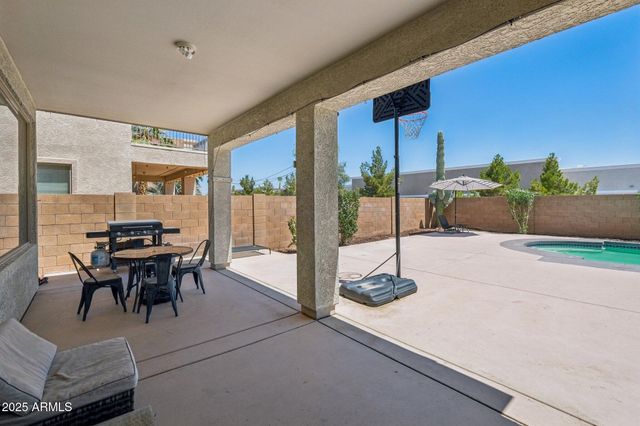16639 W SAGUARO Lane, Surprise, AZ 85388