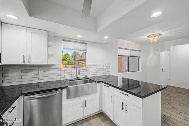 12222 N PARADISE VILLAGE Parkway S 107, Phoenix, AZ 85032