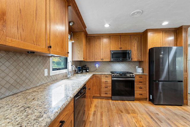 17051 Sunrise Avenue SW, Prior Lake, MN 55372