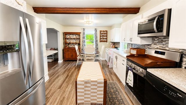 1139 W 11th St, Mckees Rocks, PA 15136