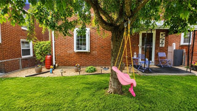 1139 W 11th St, Mckees Rocks, PA 15136