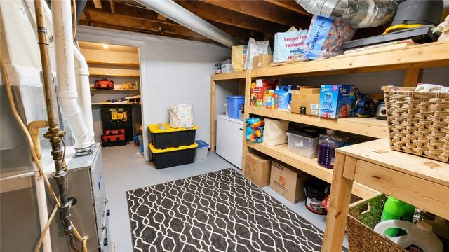 1139 W 11th St, Mckees Rocks, PA 15136