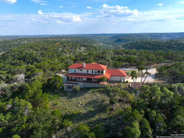 2000 Village Oak, Canyon Lake, TX 78133