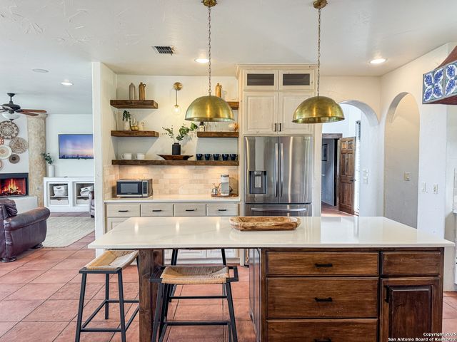 2000 Village Oak, Canyon Lake, TX 78133