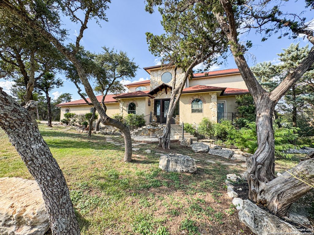 2000 Village Oak, Canyon Lake, TX 78133