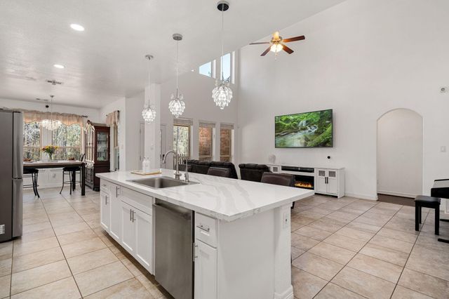 2007 Brookmont Drive, Conroe, TX 77301