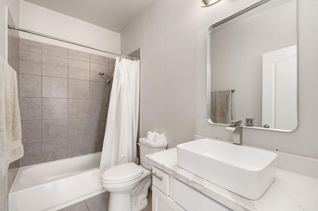 2007 Brookmont Drive, Conroe, TX 77301