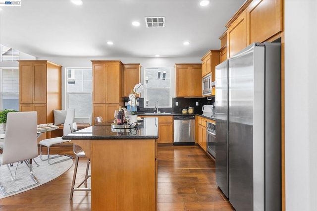 4468 Peralta Blvd, Fremont, CA 94536