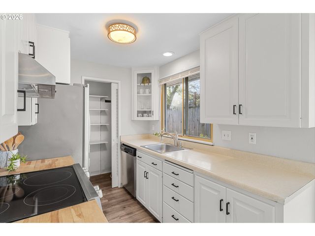 3828 Ne 70TH Ave, Portland, OR 97213