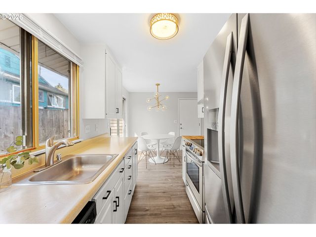 3828 Ne 70TH Ave, Portland, OR 97213