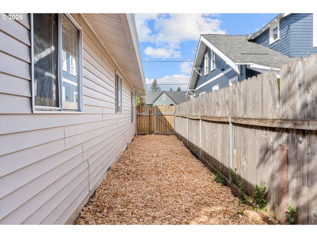 3828 Ne 70TH Ave, Portland, OR 97213