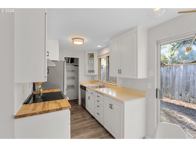 3828 Ne 70TH Ave, Portland, OR 97213