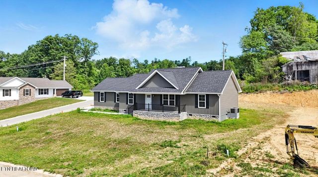100 JACK St, Tazewell, TN 37879