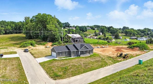 100 JACK St, Tazewell, TN 37879