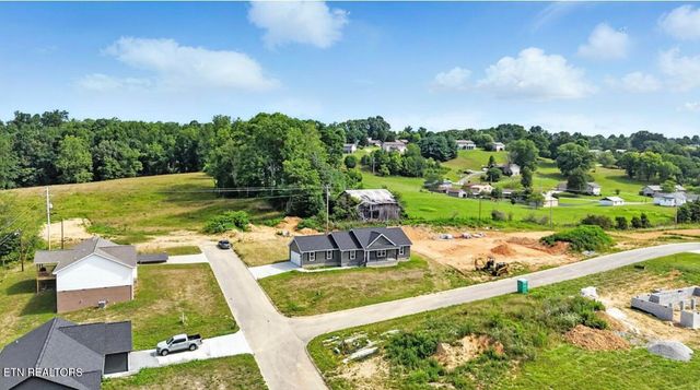 100 JACK St, Tazewell, TN 37879