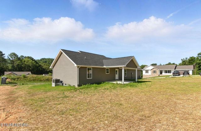 100 JACK St, Tazewell, TN 37879