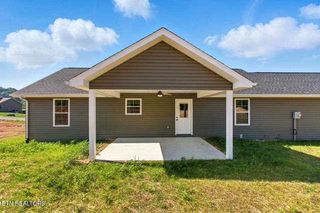 100 JACK St, Tazewell, TN 37879