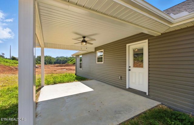 100 JACK St, Tazewell, TN 37879