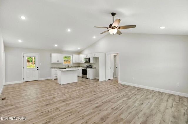 100 JACK St, Tazewell, TN 37879