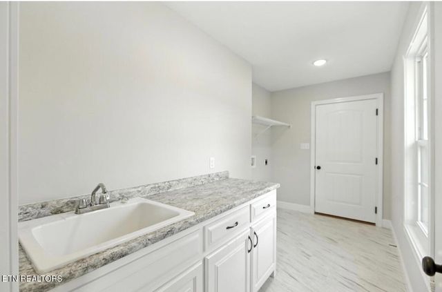 100 JACK St, Tazewell, TN 37879