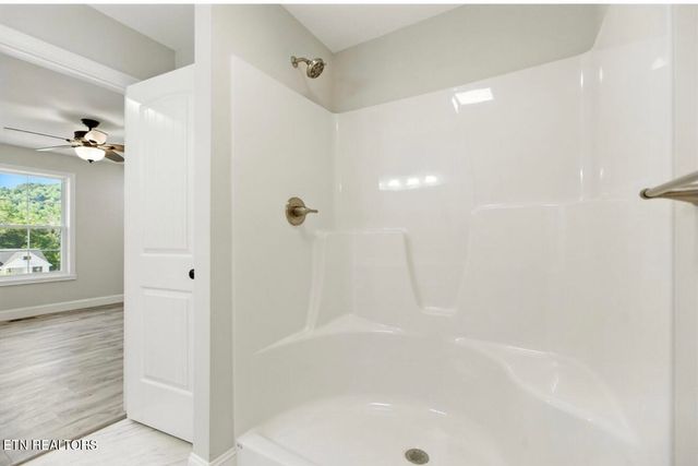 100 JACK St, Tazewell, TN 37879