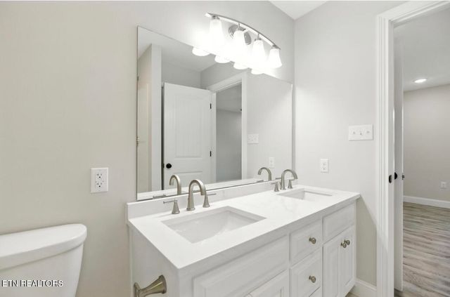 100 JACK St, Tazewell, TN 37879