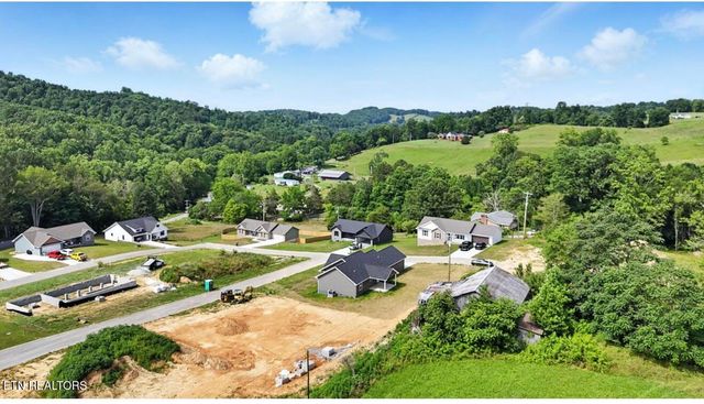 100 JACK St, Tazewell, TN 37879