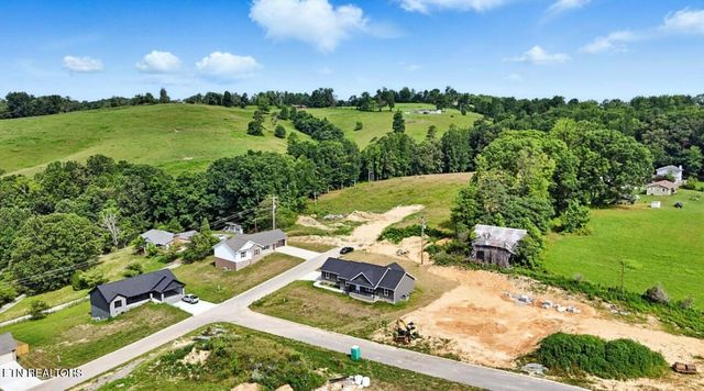 100 JACK St, Tazewell, TN 37879