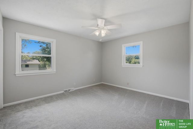 5018 S 94th Street, Omaha, NE 68127