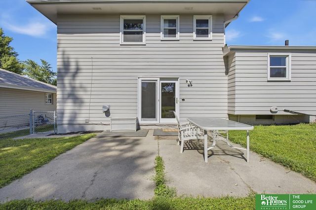5018 S 94th Street, Omaha, NE 68127