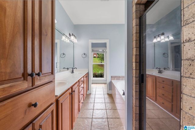 630 EMERALD TRACE, Chelsea, AL 35043