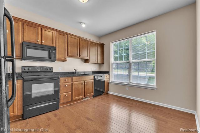 41590 Mitchell Road, Novi, MI 48377