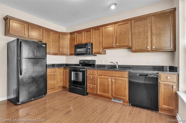 41590 Mitchell Road, Novi, MI 48377
