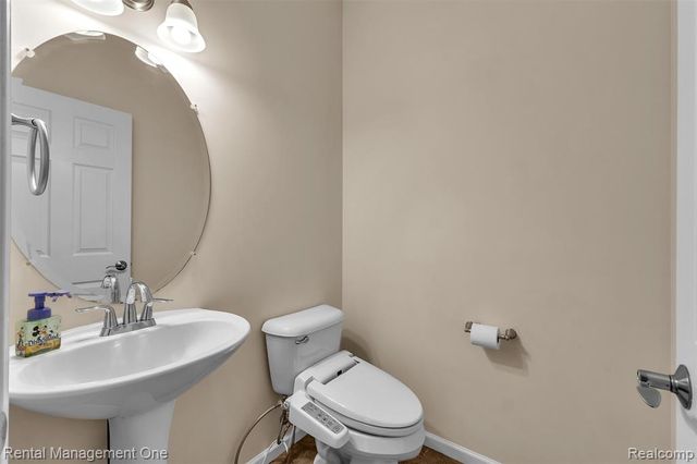 41590 Mitchell Road, Novi, MI 48377