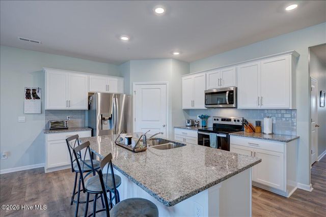 2021 Caracara Drive, New Bern, NC 28560