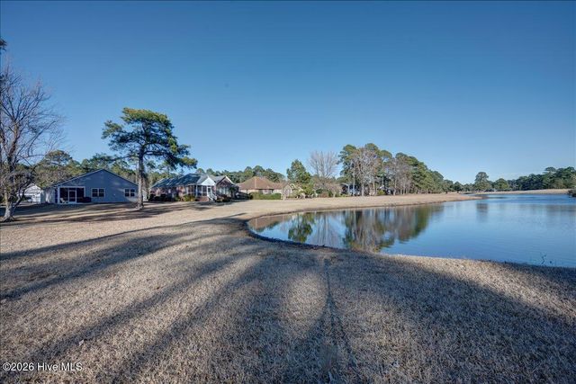2021 Caracara Drive, New Bern, NC 28560