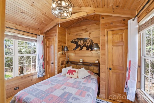 307 Dancing Leaf Lane, Bakersville, NC 28705