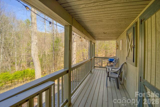 307 Dancing Leaf Lane, Bakersville, NC 28705