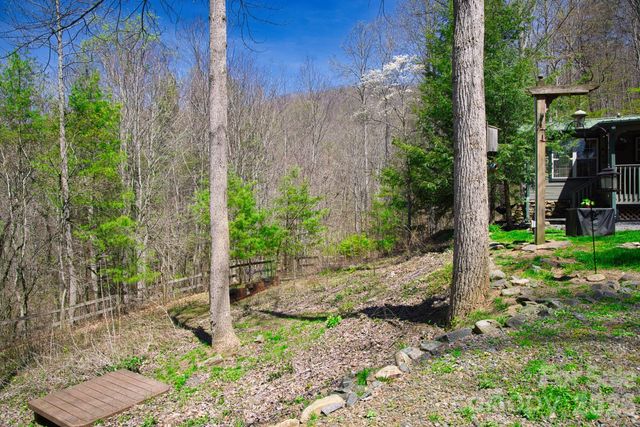 307 Dancing Leaf Lane, Bakersville, NC 28705