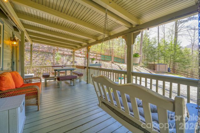 307 Dancing Leaf Lane, Bakersville, NC 28705
