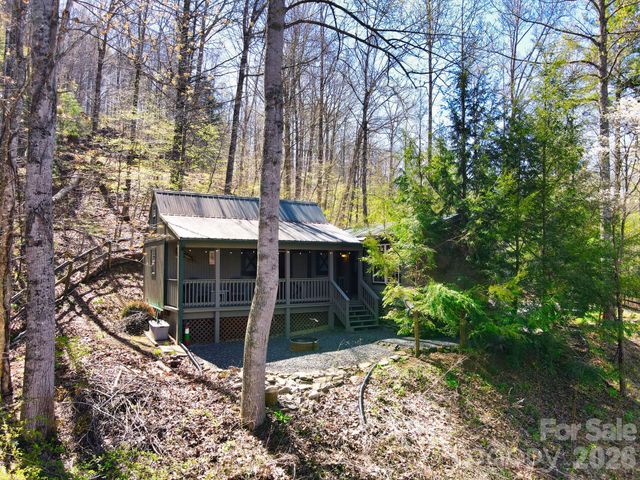 307 Dancing Leaf Lane, Bakersville, NC 28705