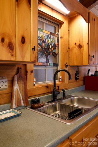 307 Dancing Leaf Lane, Bakersville, NC 28705