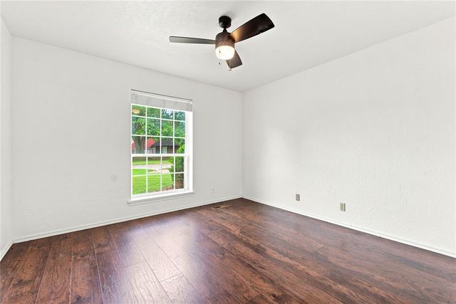 517 Cheswick Court, Norman, OK 73072