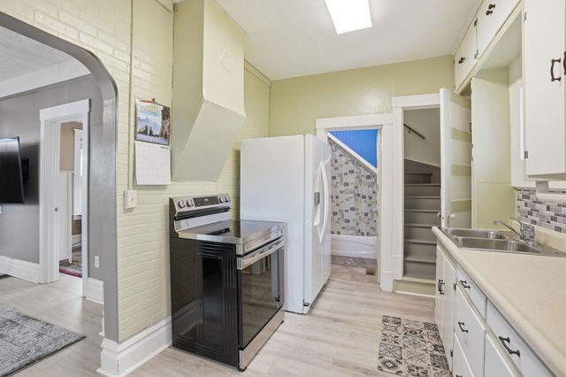 817 E Walton Ave, Spokane, WA 99207