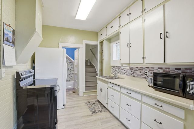 817 E Walton Ave, Spokane, WA 99207