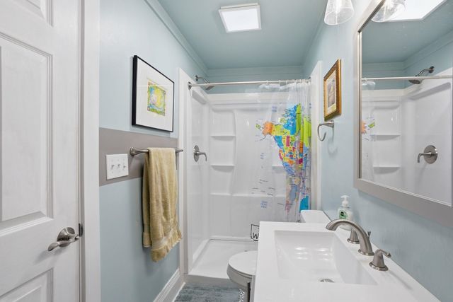 817 E Walton Ave, Spokane, WA 99207