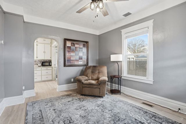 817 E Walton Ave, Spokane, WA 99207