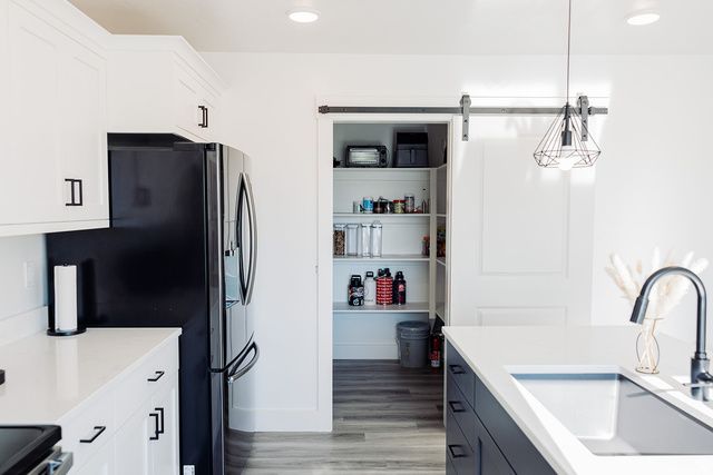 582 S LAKESIDE DR, Franklin, ID 83237
