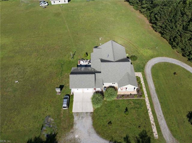 6562 Johnny Walker LN, Gloucester, VA 23061